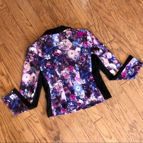 Cache Floral Tuxedo Blazer - Picture 2 of 6